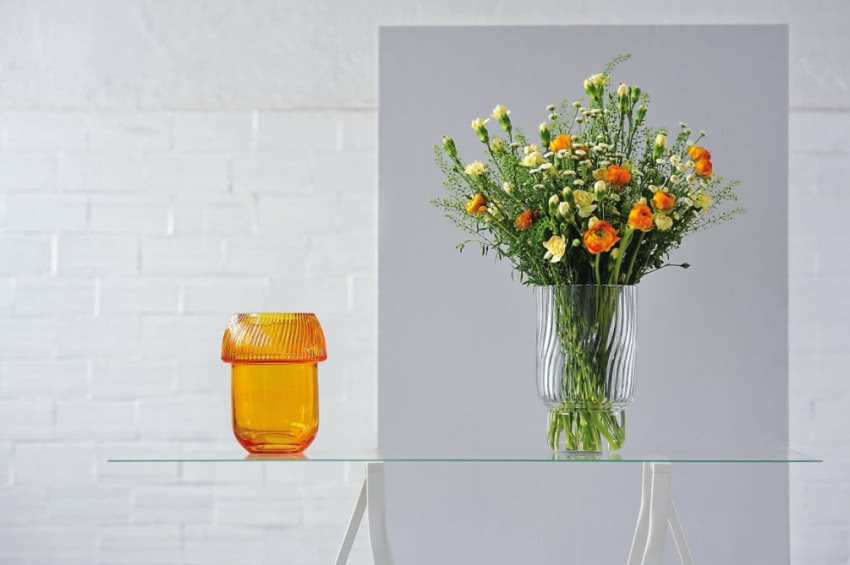 Plisowanki, duet kryształowych wazonów, które...