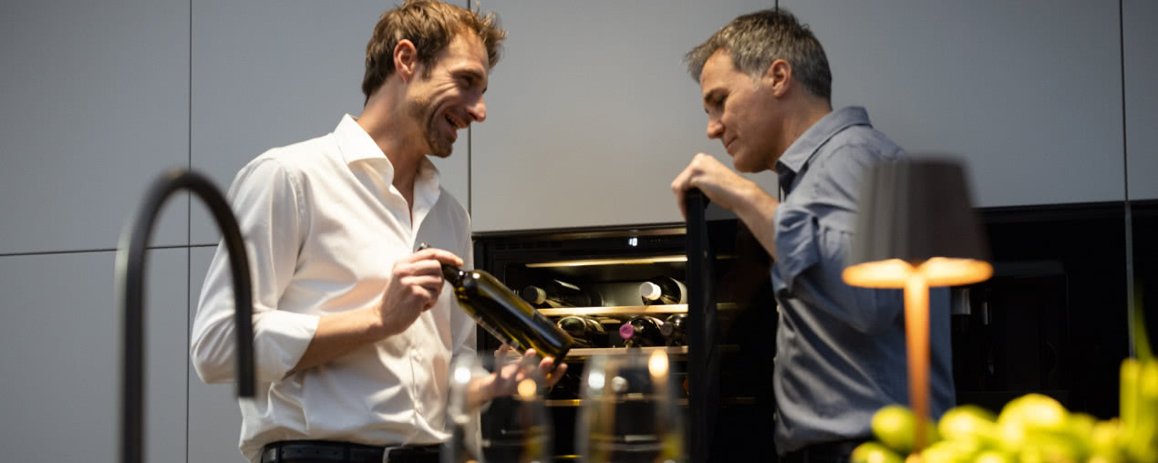 Jak stworzyć idealne warunki do przechowywania wina w kuchni? Eksperci Franke podpowiadają