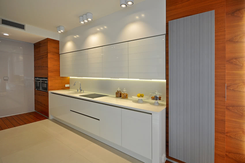 Przestronne, wielofunkcyjne wnętrze porządkuje...