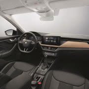 Dzięki systemowi ŠKODA
Connect kierowca ma...