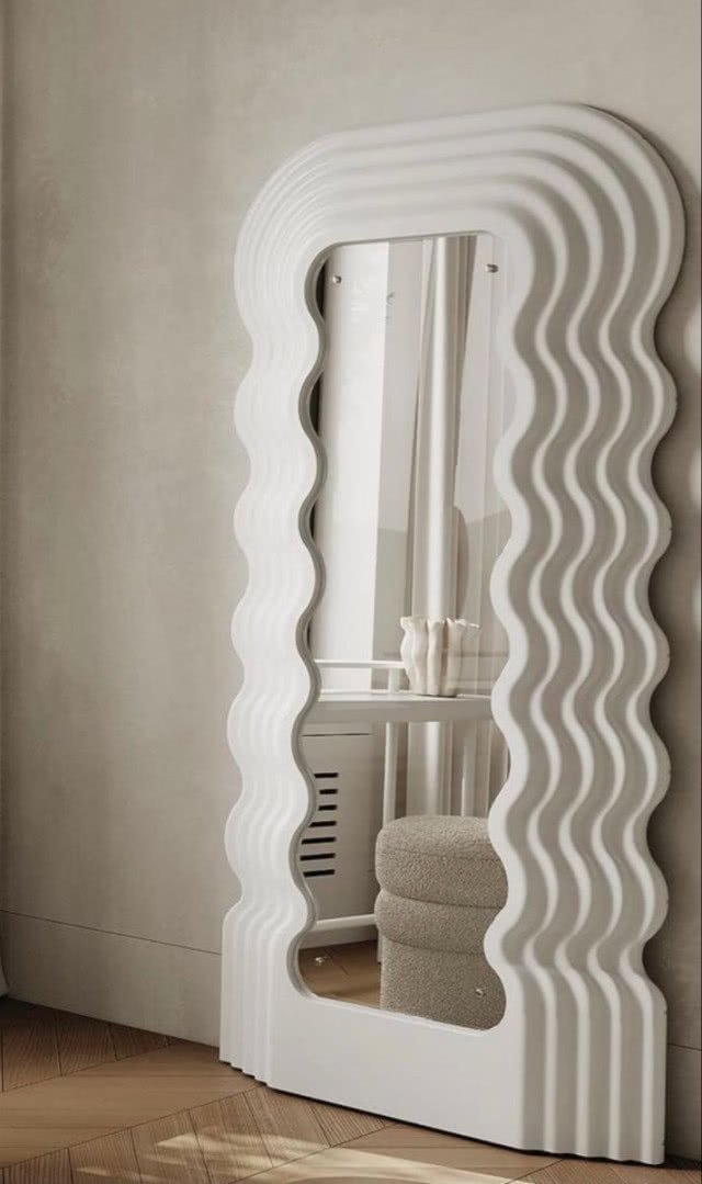 lustro stojące fale