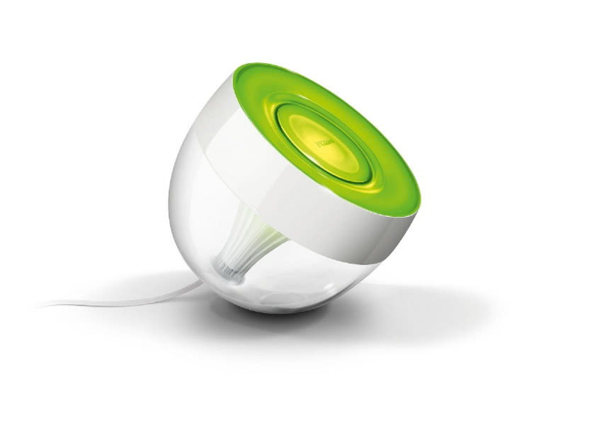 Dzięki tej lampie można łatwo zmieniać barwę...