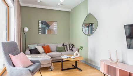 Mieszkanie w stonowanych barwach -znajduje się tuż przy Łazienkach Królewskich!