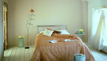 Jak wybrać farbę do sypialni?