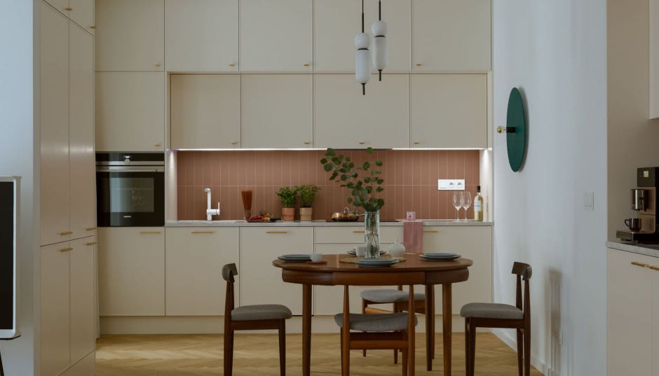 Klimatyczne mieszkanie na Powiślu w pastelowych kolorach