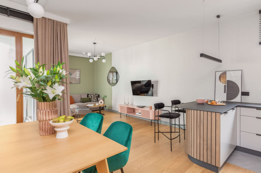 Styk części kuchennej, jadalnianej i...