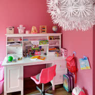 Nowoczesny dom za miastem z ciepłym wnętrzem