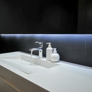 Biały salon, biała sypialnia, biały gabinet - mieszkanie dla relaksu