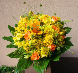 Żółty bukiet z letnich kwiatów - Studio Atamaris