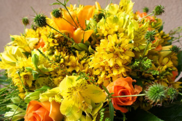 Żółty bukiet z letnich kwiatów - Studio Atamaris