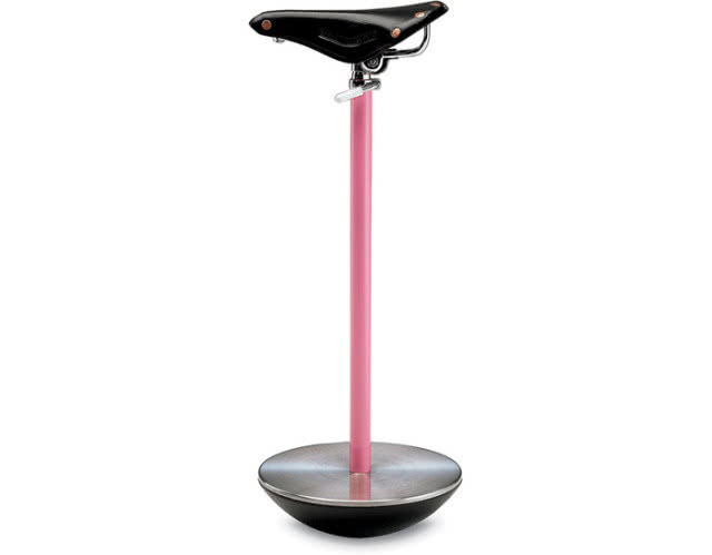 stołek z siedziskiem w kształcie siodełka