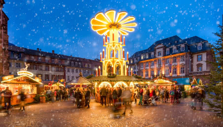 Są jak wesołe miasteczka. Najwspanialsze jarmarki bożonarodzeniowe 2025 w Polsce i w Niemczech