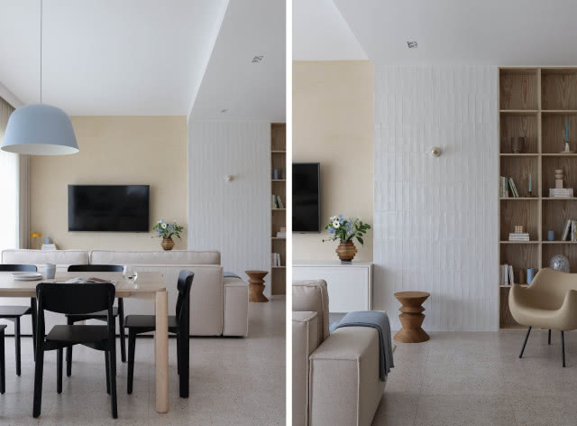 beżowy salon z błękitnymi dodatkami