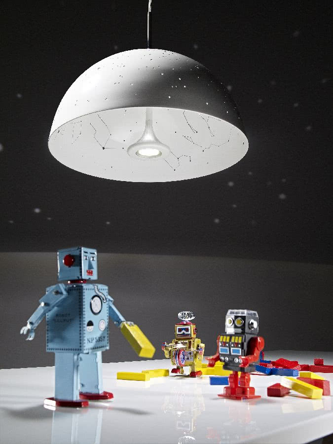 Lampa Starry Light daje funkcjonalne rzęsiste...