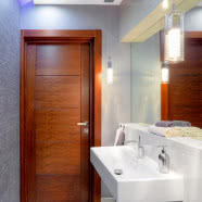 Nowoczesny dom za miastem z ciepłym wnętrzem