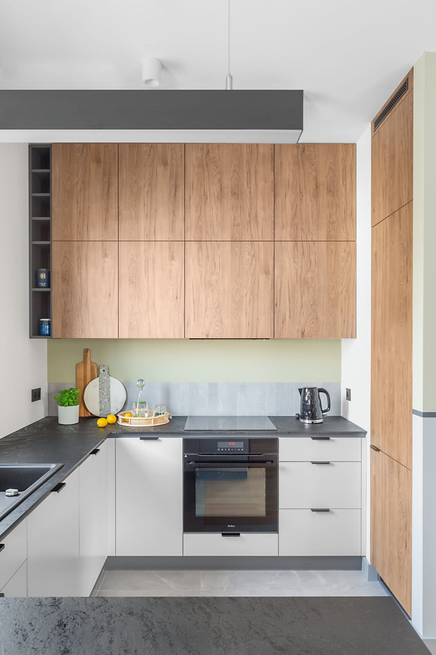 Wysoka zabudowa kuchenna  skrywa wszystkie...