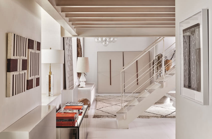 Widok na salon od wejścia.
Pośrodku...