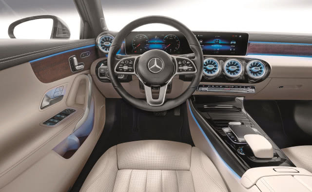 Nowy Mercedes Klasy A wnętrze