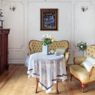 Wytworna klasyka w niewielkim mieszkaniu