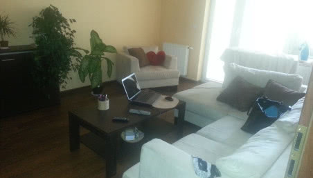 Akcenty kolorystyczne w salonie