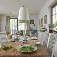 Prosto, naturalnie, elegancko... dom w Wesołej