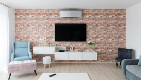Jak urządzić kącik telewizyjny? Biała szafka RTV to prawdziwy hit!