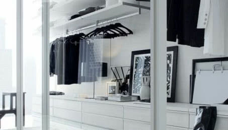 Jak wydzielić przestrzeń na garderobę?