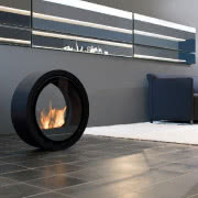 Biokominek Quadro można wstawić nawet w otwarte...