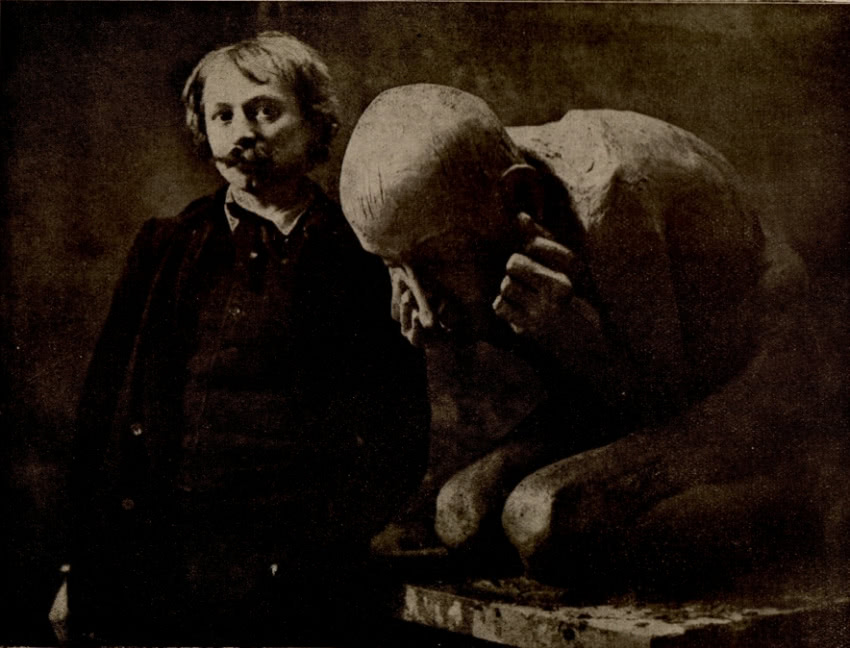 Dunikowski przy swojej swoim dziele "Człowiek",...