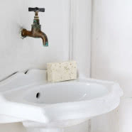 Wytworna klasyka w niewielkim mieszkaniu