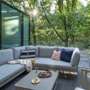 Las w centrum stolicy? Mieszkanie z zimowym ogrodem otoczonym drzewami! 