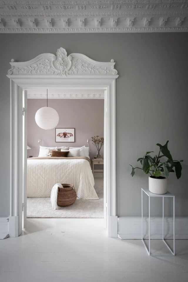 szare ściany we wnętrzu