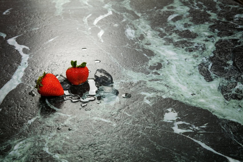 Laminam, kolekcja I-NATURALI, wzór Verde Alpi...