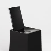 Miss Less. Krzesło dostępne w kilku wersjach...