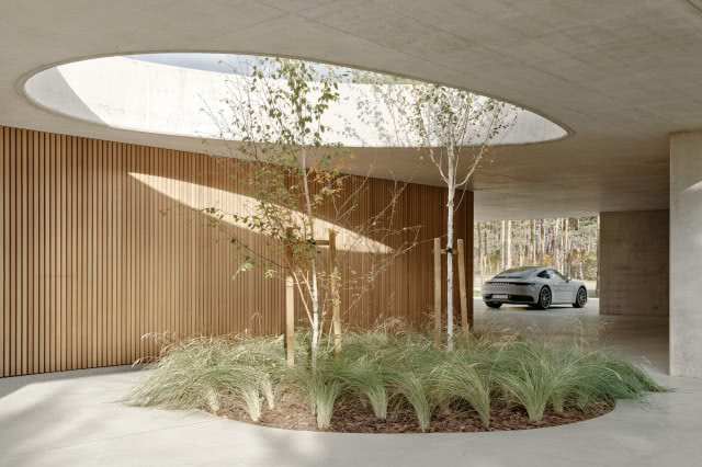 zbliżenie na owalny otwór