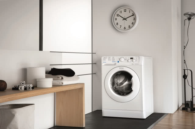 Pralka Indesit BWE 71283X WWGG