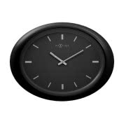 Czarny zegar ścienny, projekt Paul Schudel