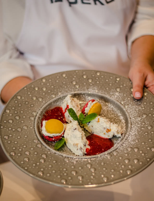 Smaczne święta wielkanocne razem z PEKA