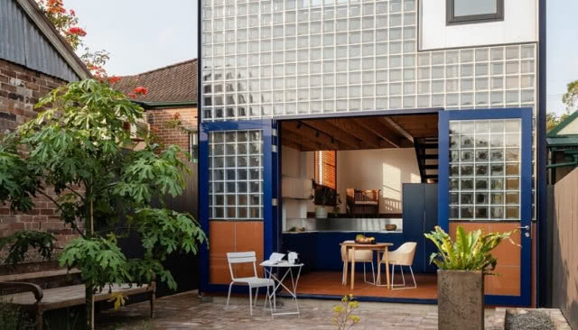 elewacja domu z luksferów