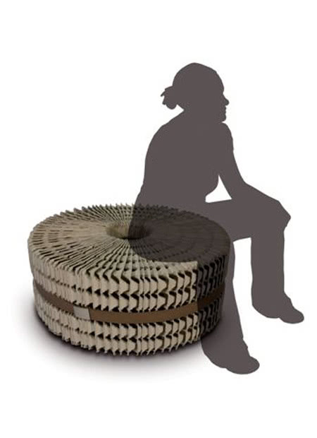 Joanna Figurniak - siedzisko z wytłoczek po...