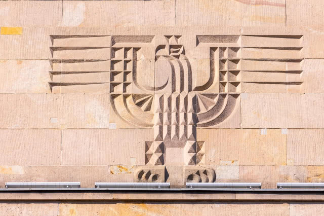 orzeł płaskorzeźba