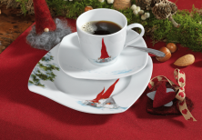 Upoluj świąteczną atmosferę z naszym eleganckim serwisem kawowym z filiżanką ASA's Christmas! 