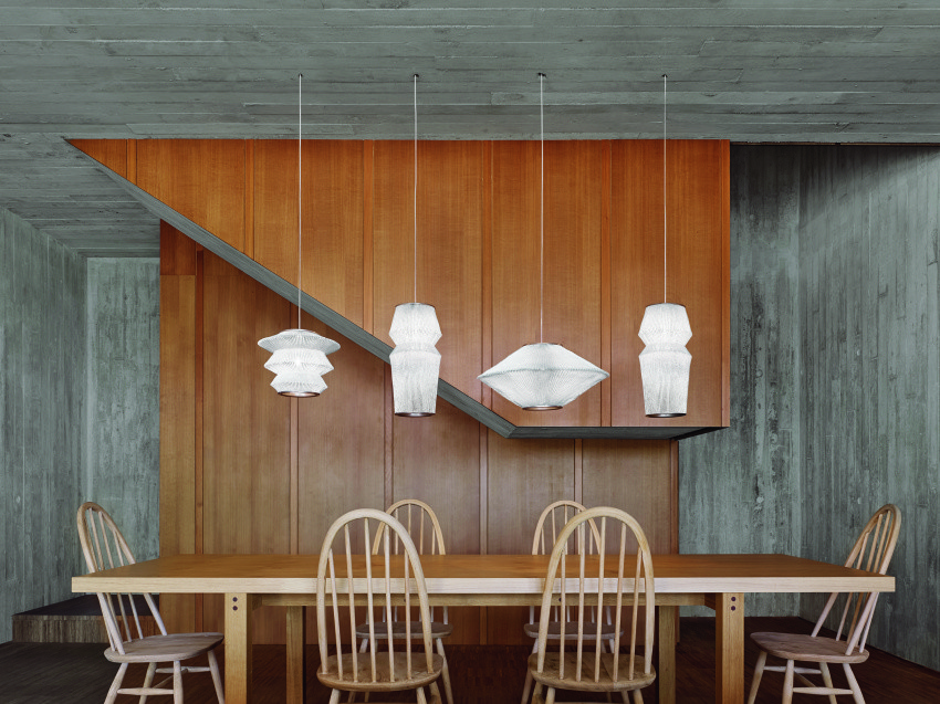 Lampy z kolekcji Ura
świetnie prezentują
się w...