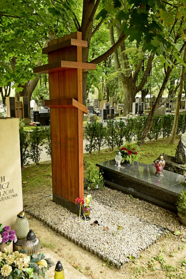 pomnik z drewna, rzeźba