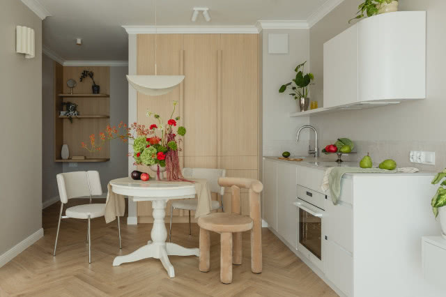 kuchnia otwarta na salon z jadalnią