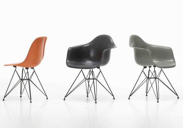 plastikowy fotel Eames