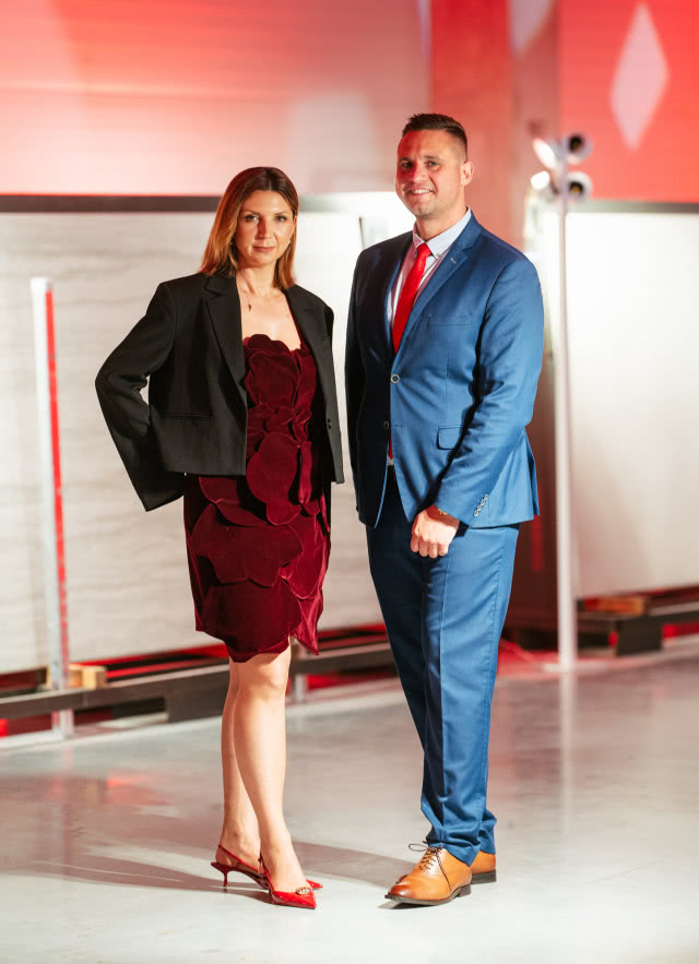 Czerwone goździki, hiszpańska dusza i design - nowe Centrum Cosentino® w Trójmieście