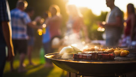 Czy można grillować na balkonie? Przepisy i zwyczaje związane z grillowaniem