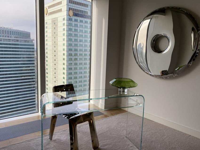 Złota 44, Oskar Zięta 