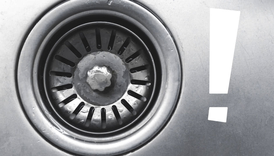 Myślicie, że zlew jest wymyty do czysta? Ten 1 krok pokazuje, że macie zgromadzoną pleśń i osad